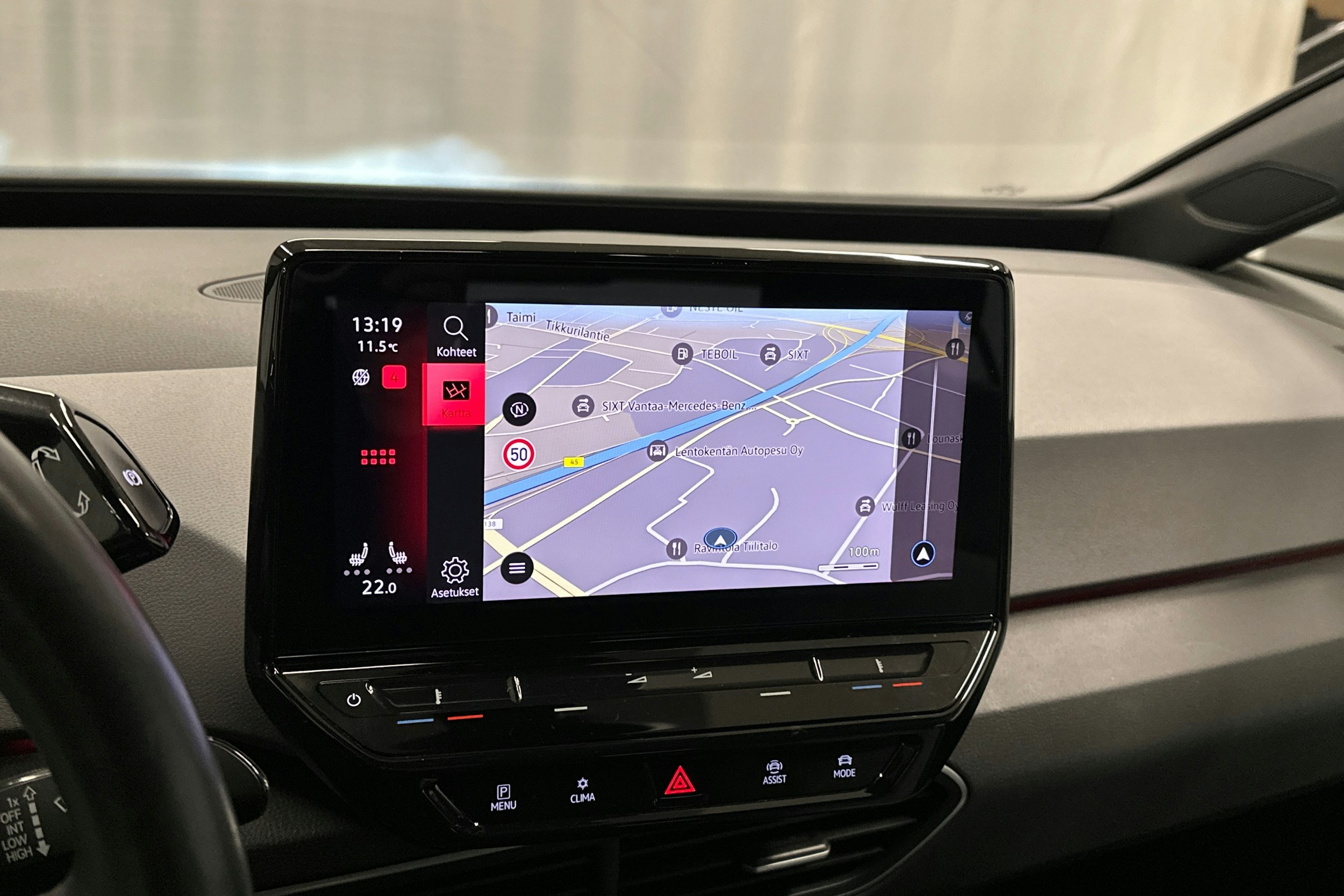 valkoinen Volkswagen ID.3 2022 kuva 22.