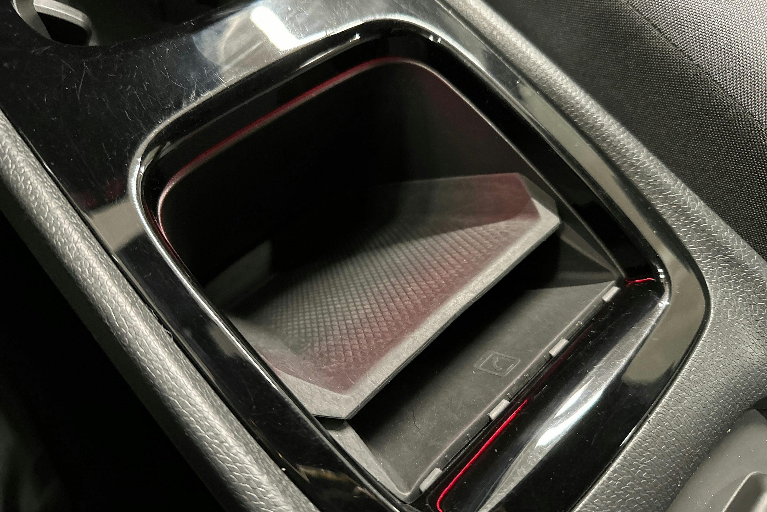 valkoinen Volkswagen ID.3 2022 kuva 26.