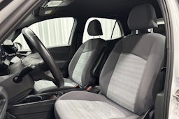 valkoinen Volkswagen ID.3 2022 kuva 27.