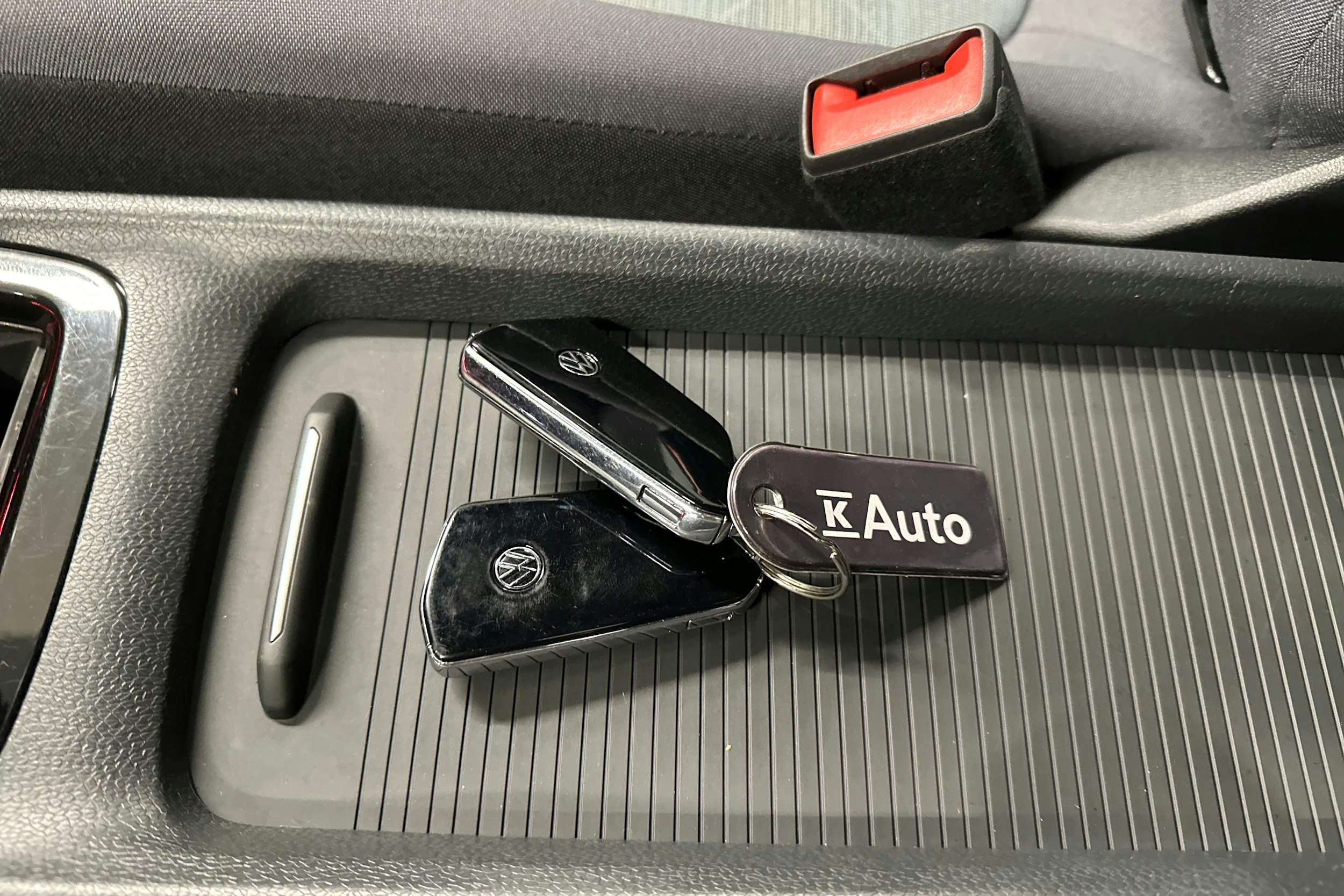 valkoinen Volkswagen ID.3 2022 kuva 29.