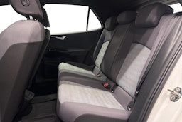 valkoinen Volkswagen ID.3 2022 kuva 10.
