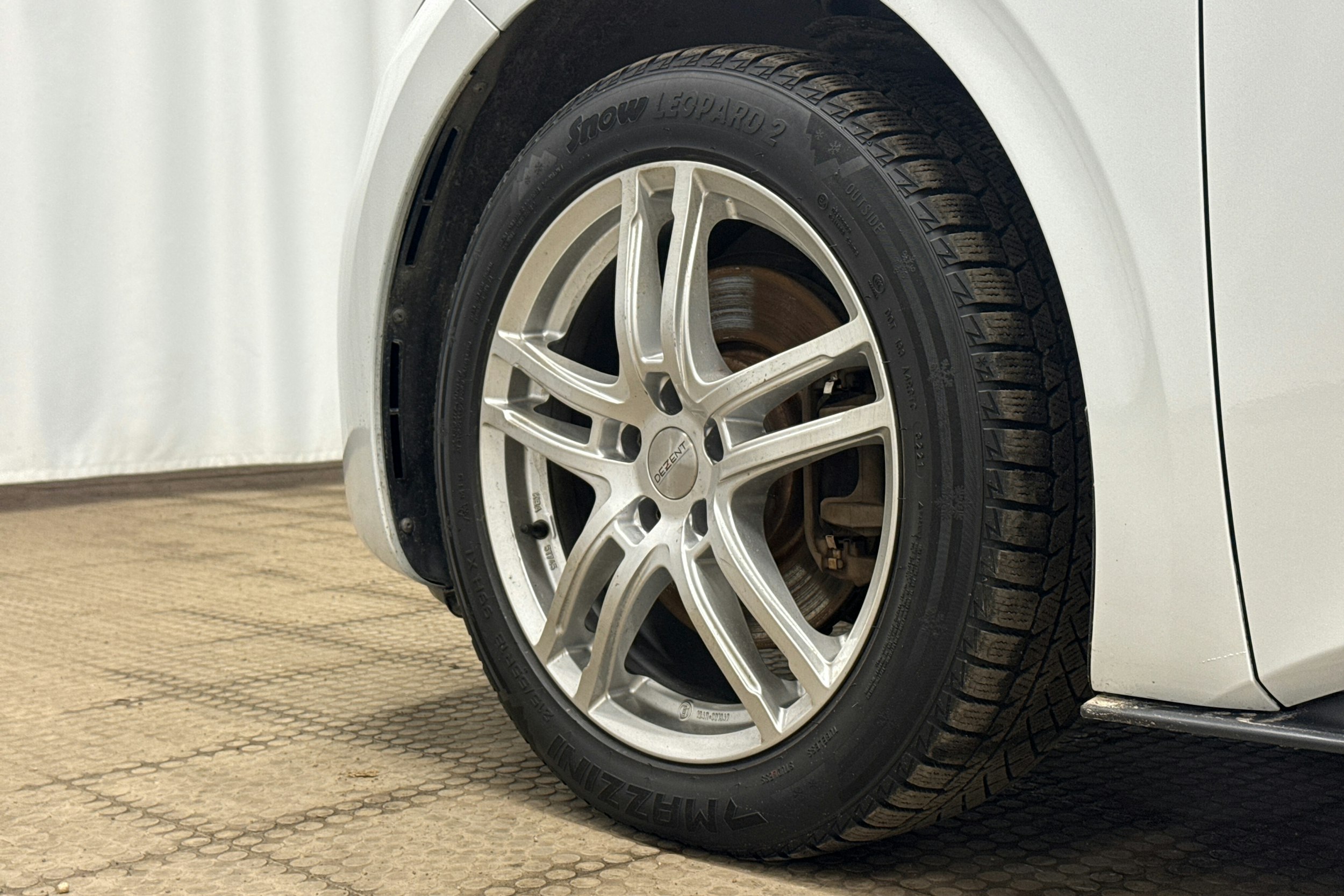 valkoinen Volkswagen ID.3 2022 kuva 13.