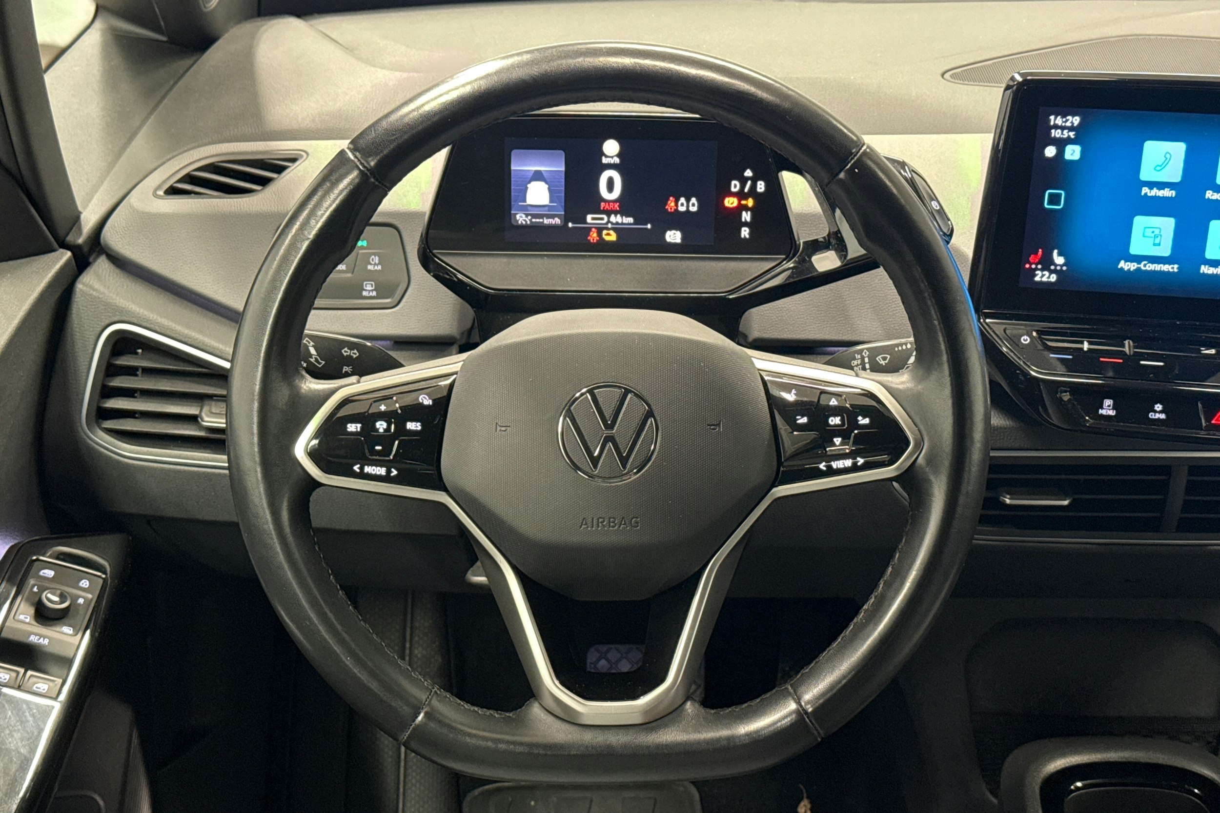 valkoinen Volkswagen ID.3 2022 kuva 14.