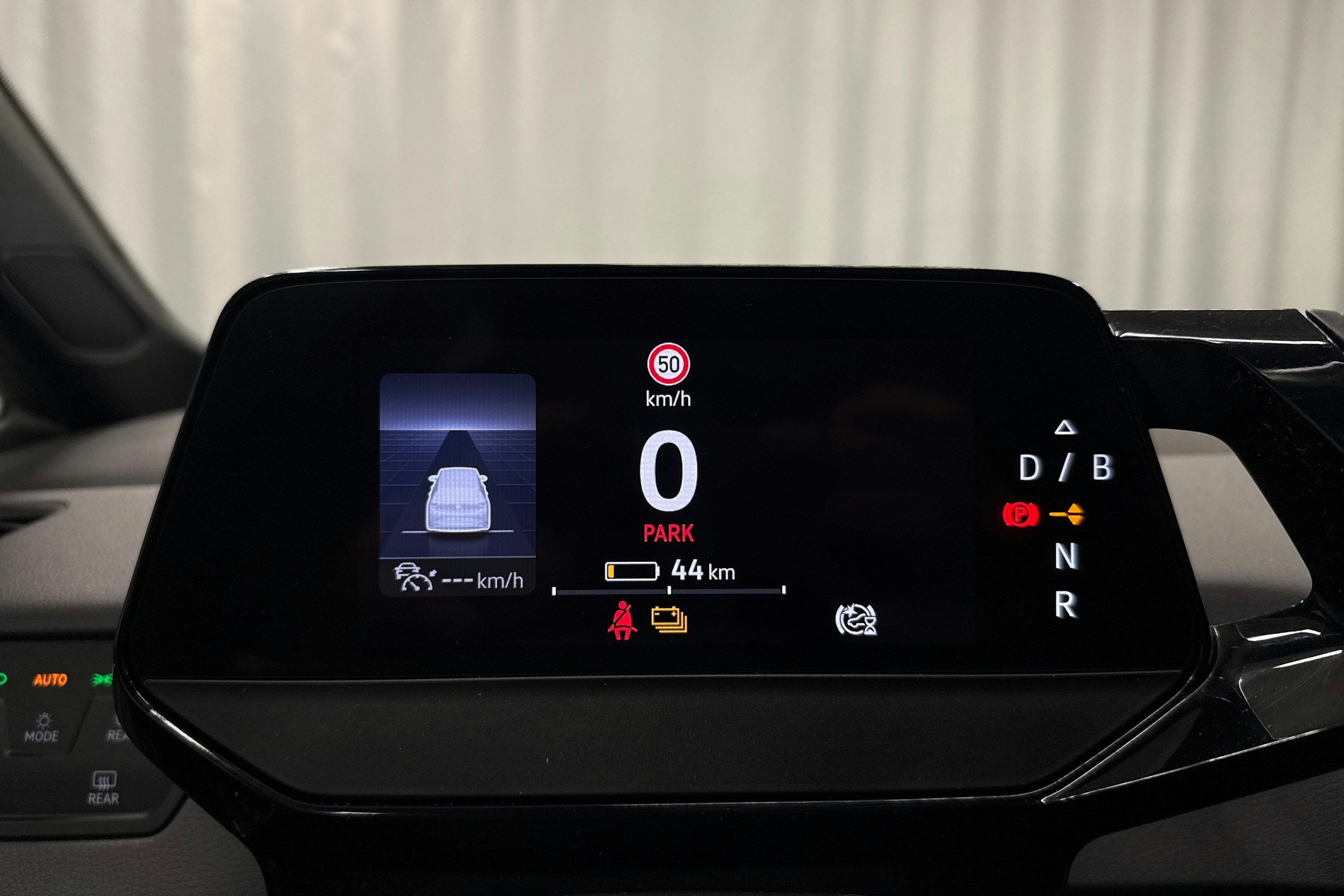 valkoinen Volkswagen ID.3 2022 kuva 15.