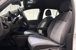 valkoinen Volkswagen ID.3 2022 kuva 22.