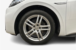 valkoinen Volkswagen ID.3 2022 kuva 11.