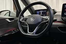 valkoinen Volkswagen ID.3 2022 kuva 15.