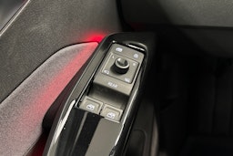 valkoinen Volkswagen ID.3 2022 kuva 17.