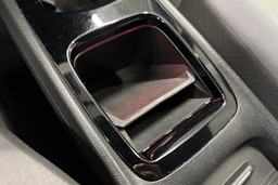 valkoinen Volkswagen ID.3 2022 kuva 25.