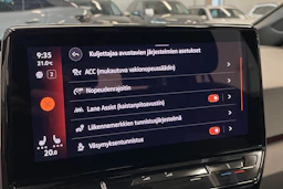 Valkoinen Volkswagen ID.3 2022 kuva 26.