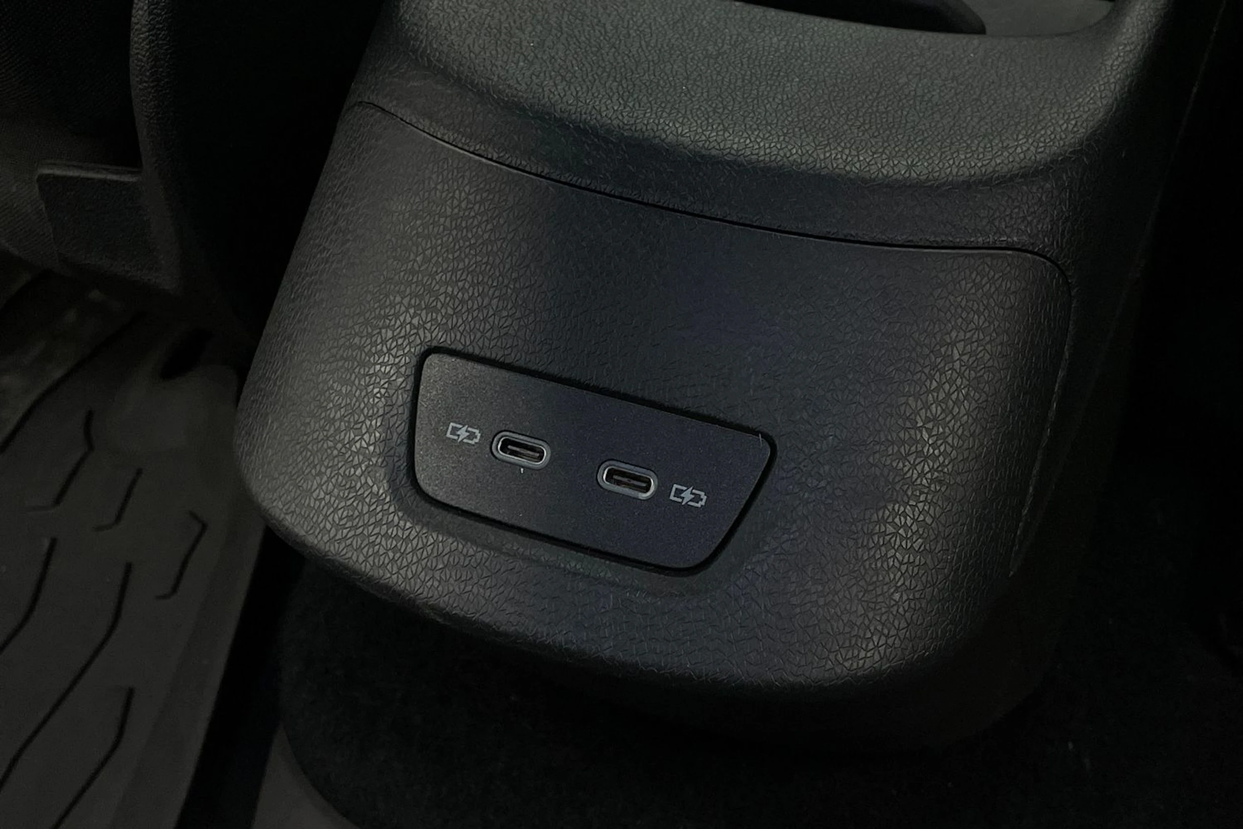 Valkoinen Volkswagen ID.3 2022 kuva 30.