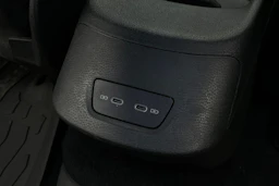 Valkoinen Volkswagen ID.3 2022 kuva 30.