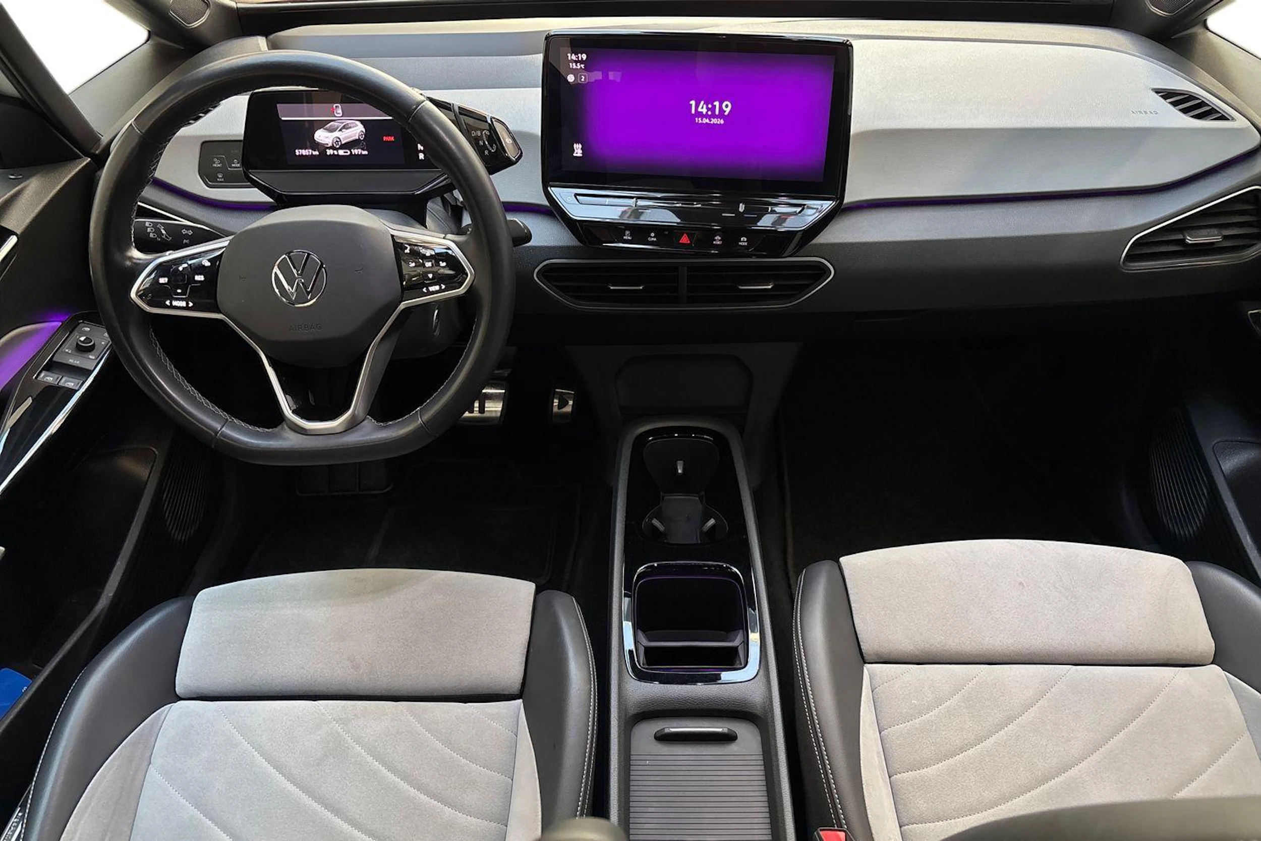 Valkoinen Volkswagen ID.3 2023 kuva 9.