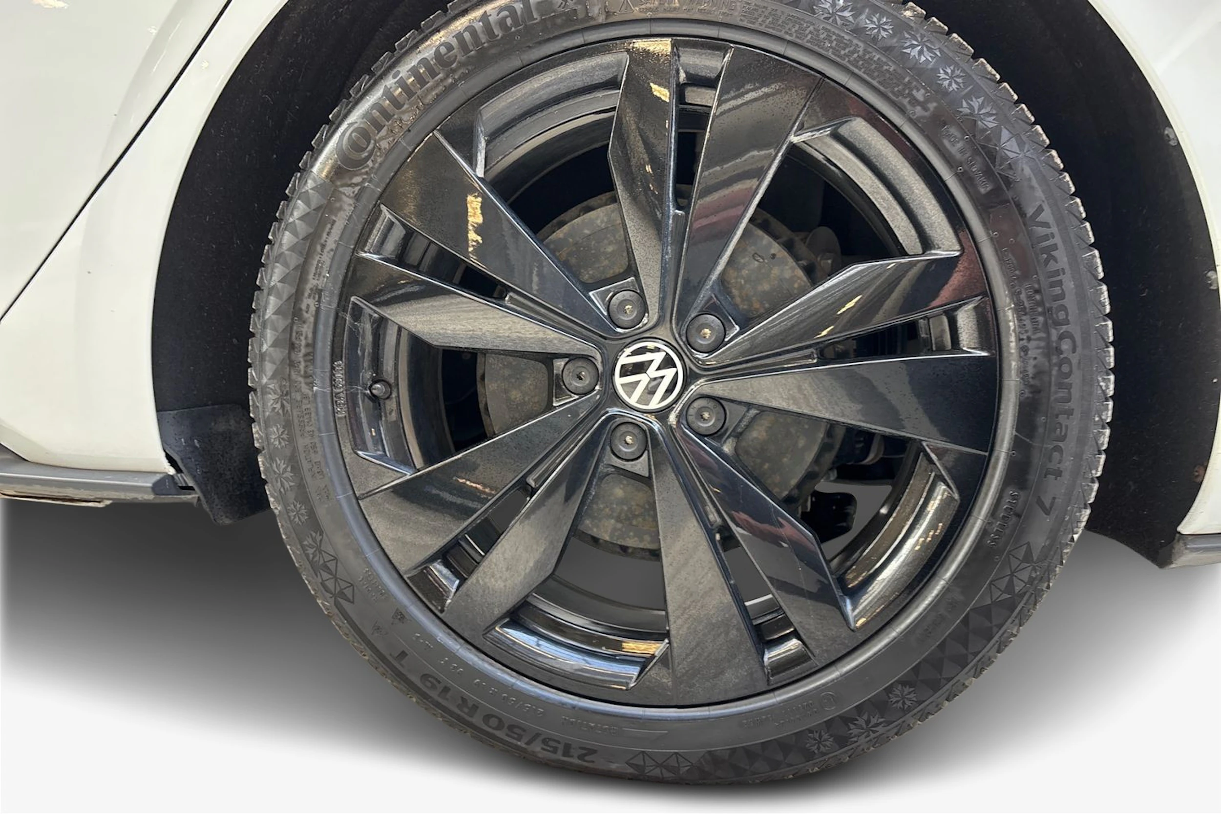 Valkoinen Volkswagen ID.3 2023 kuva 12.