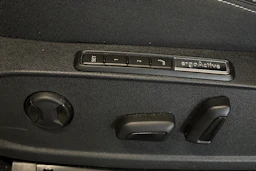 harmaa Volkswagen ID.3 2023 kuva 4.