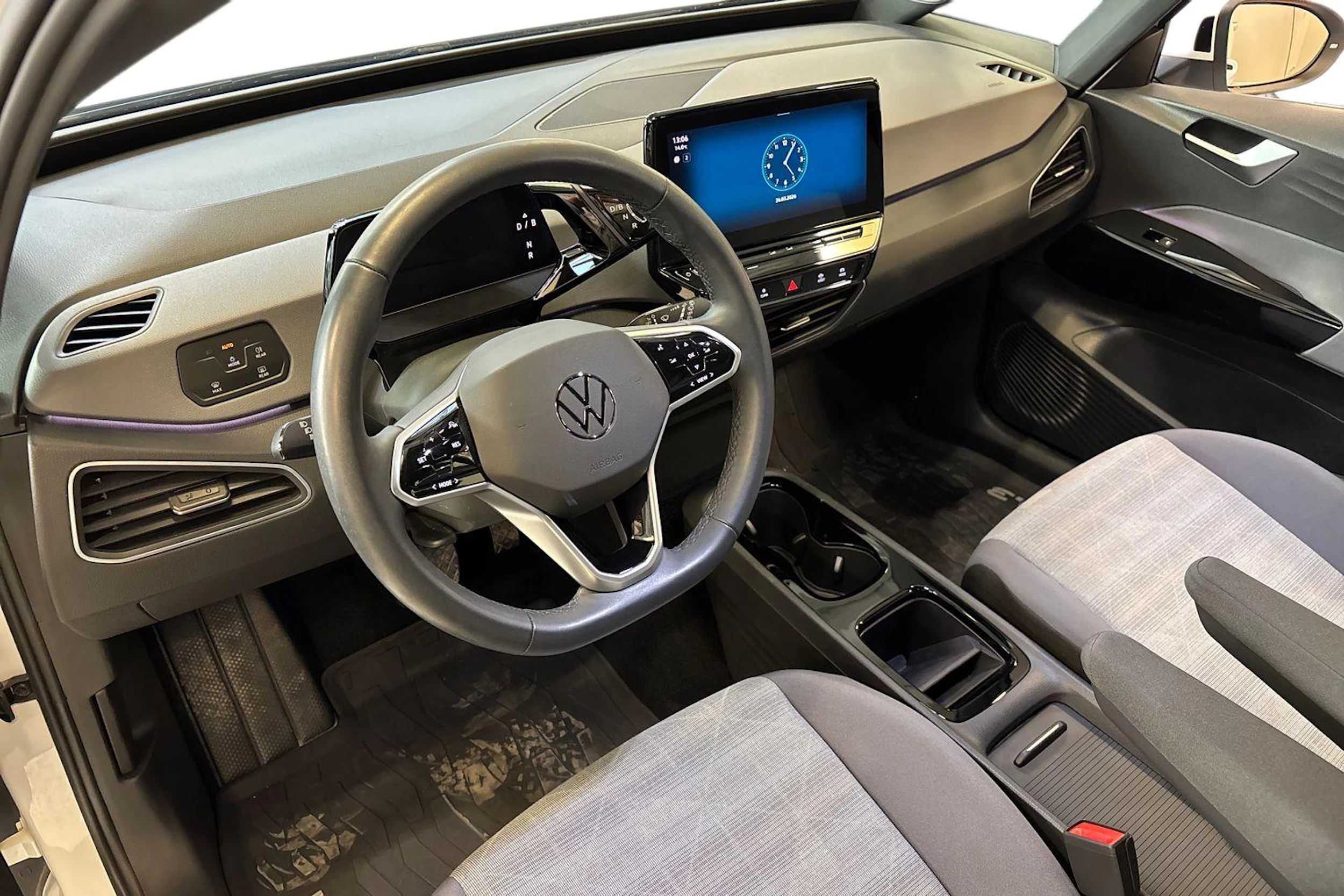 valkoinen Volkswagen ID.3 2023 kuva 6.