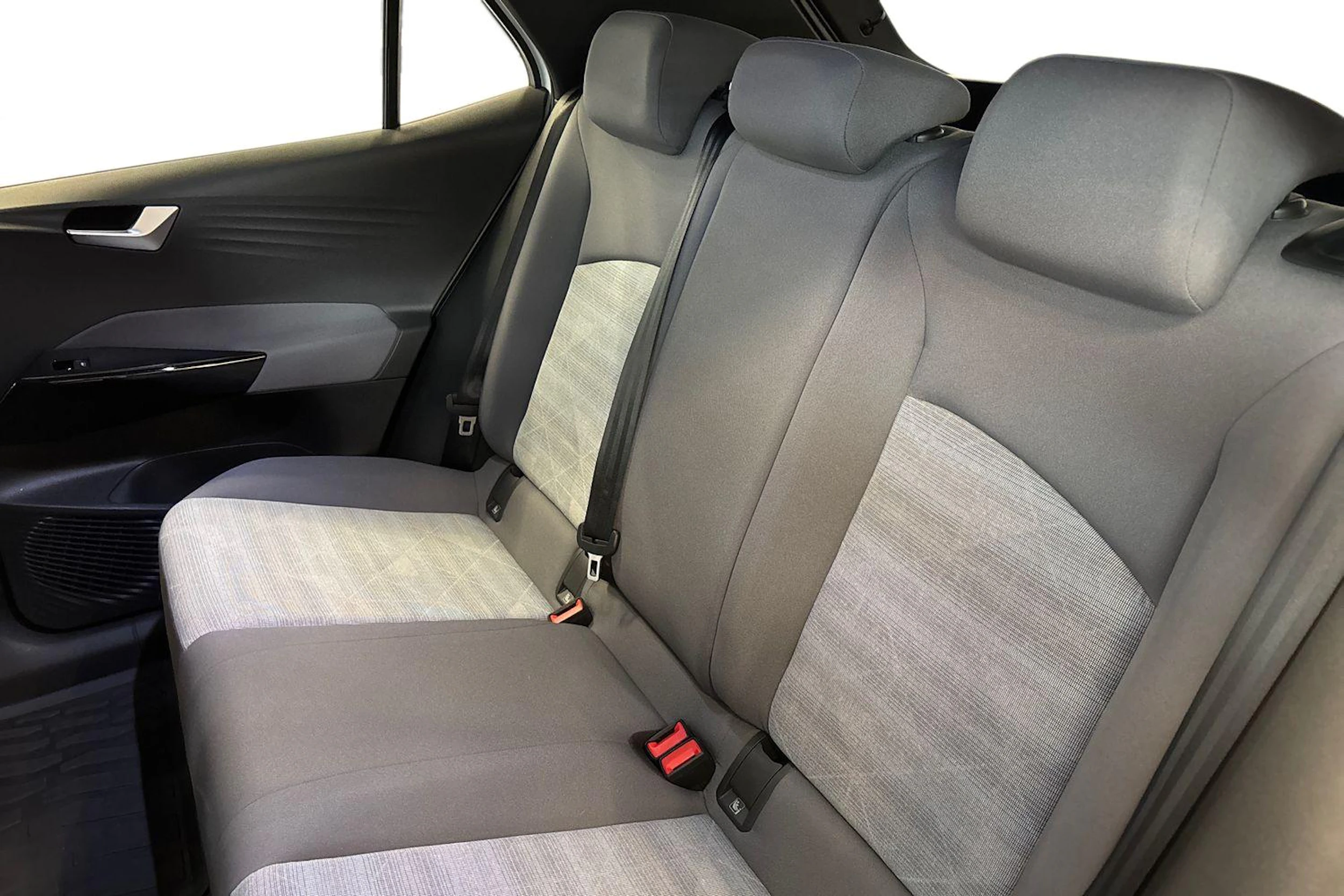 valkoinen Volkswagen ID.3 2023 kuva 8.