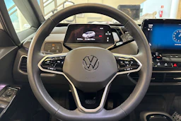 valkoinen Volkswagen ID.3 2023 kuva 14.