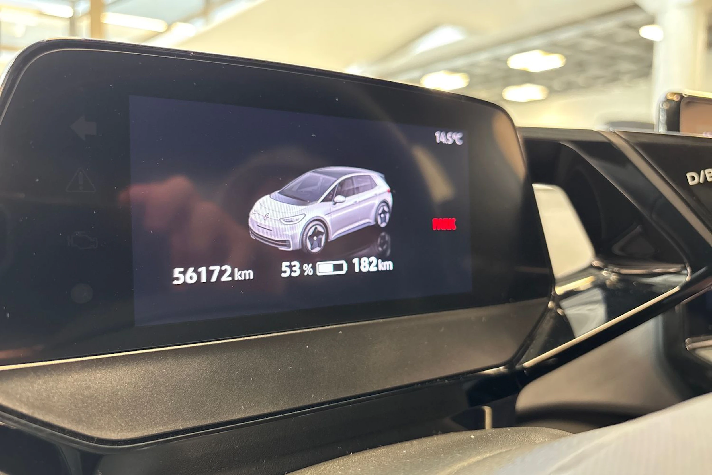 valkoinen Volkswagen ID.3 2023 kuva 15.