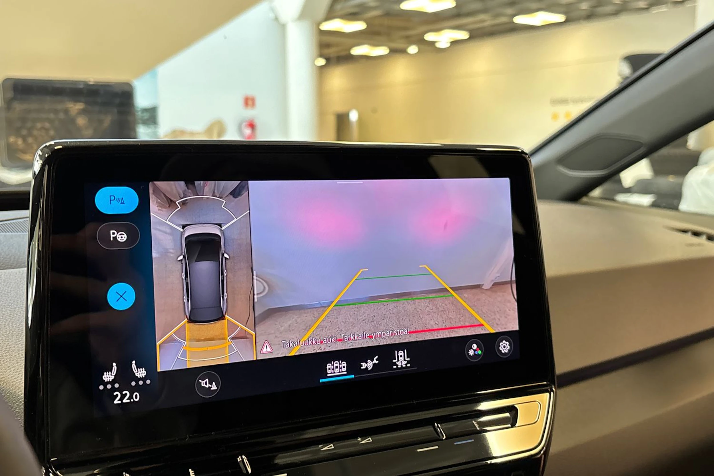 valkoinen Volkswagen ID.3 2023 kuva 16.