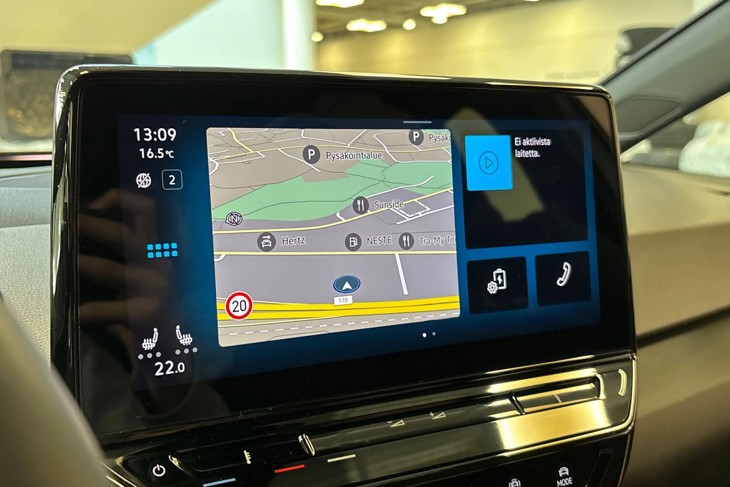 valkoinen Volkswagen ID.3 2023 kuva 17.