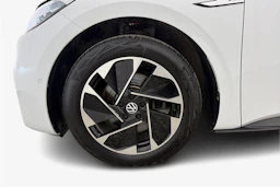 Valkoinen Volkswagen ID.3 2023 kuva 12.
