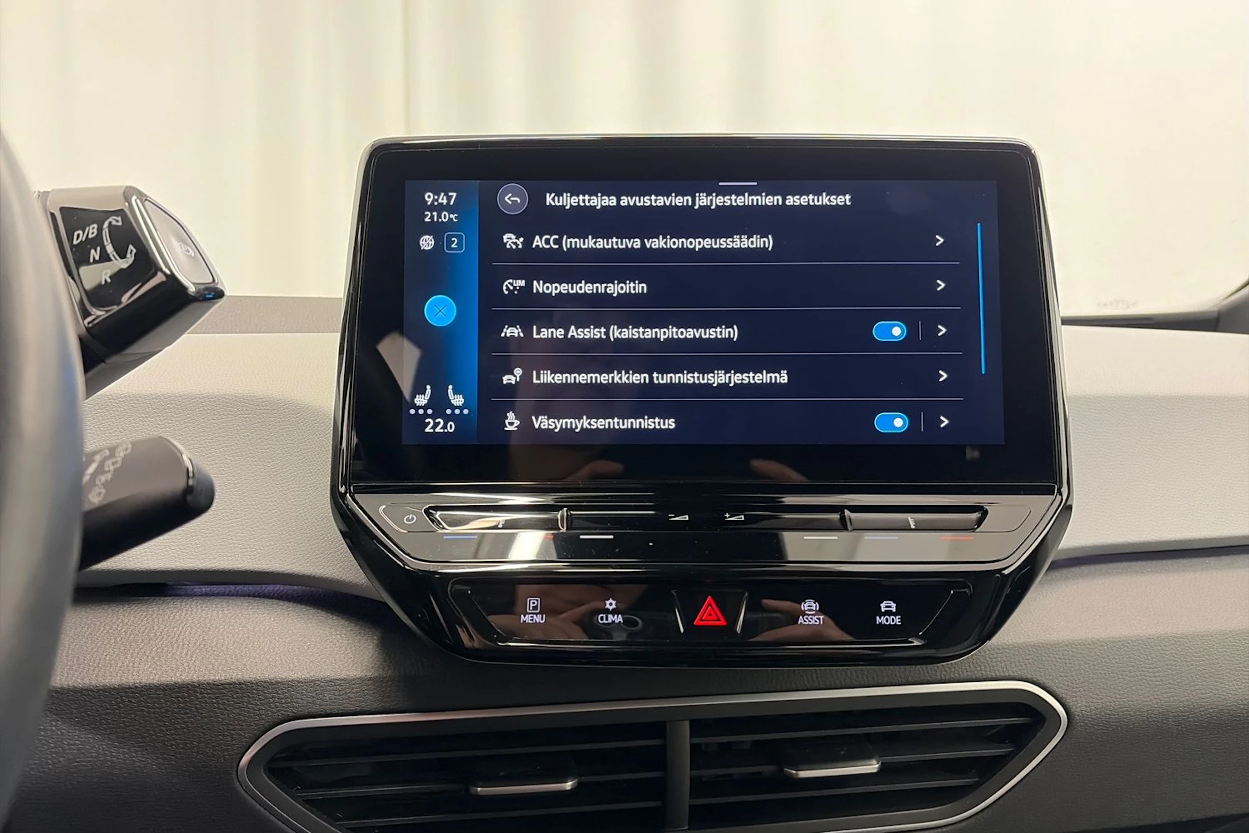 Valkoinen Volkswagen ID.3 2023 kuva 23.