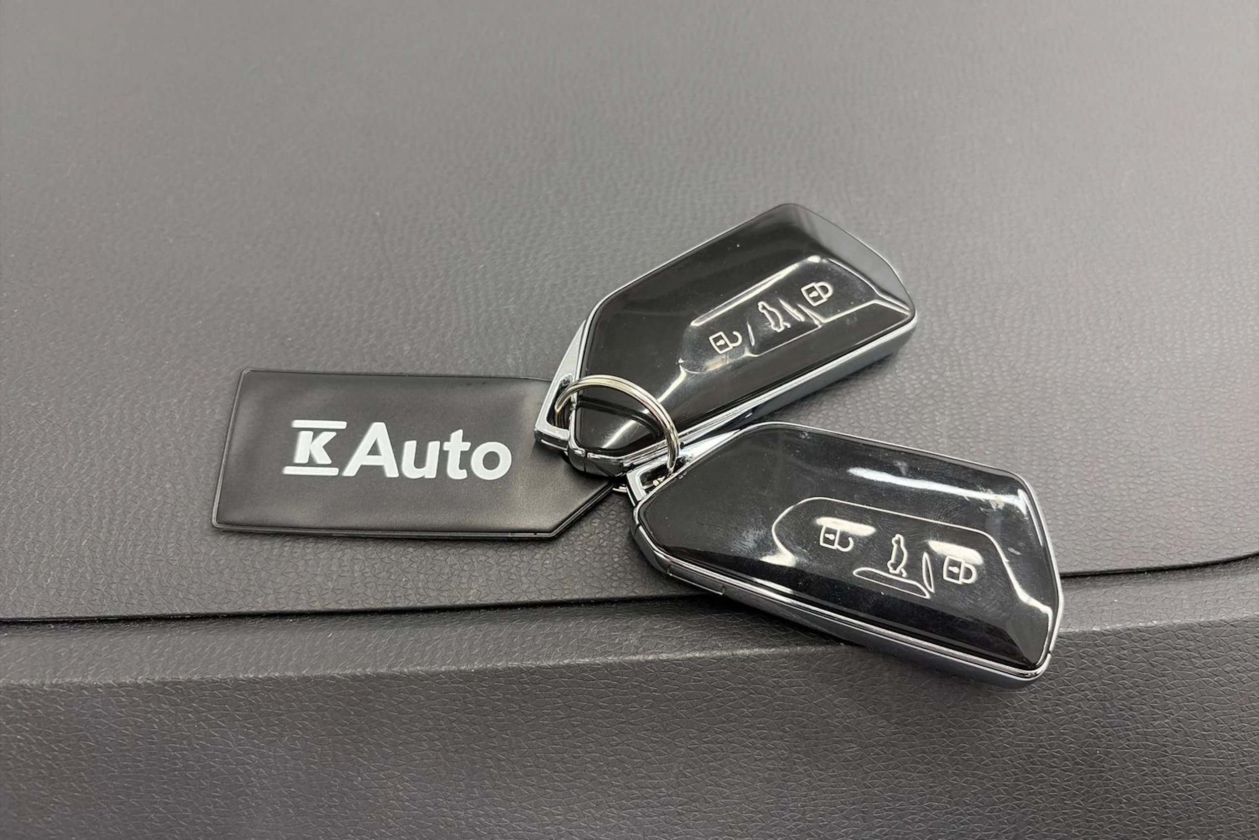 Valkoinen Volkswagen ID.3 2023 kuva 28.