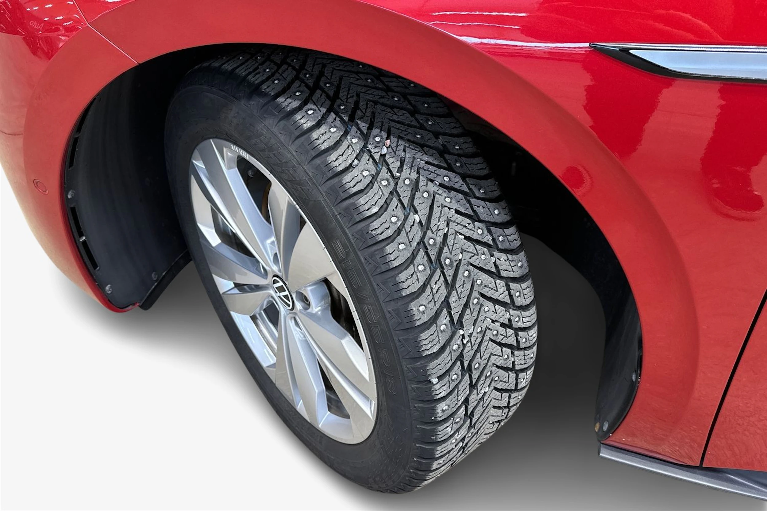 punainen Volkswagen ID.3 2023 kuva 11.