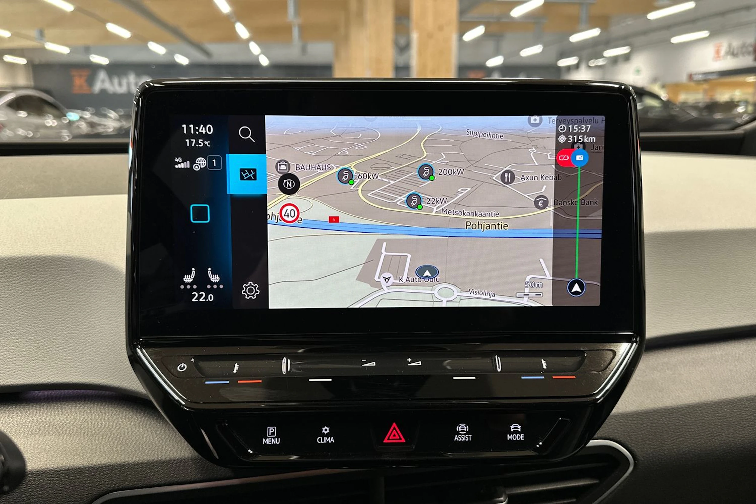 punainen Volkswagen ID.3 2023 kuva 18.