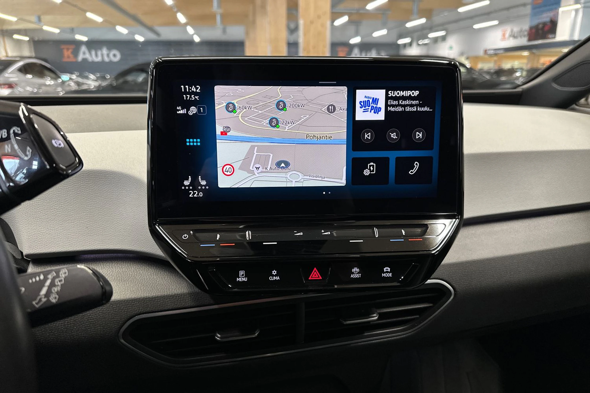 punainen Volkswagen ID.3 2023 kuva 22.