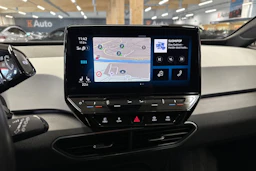 punainen Volkswagen ID.3 2023 kuva 22.