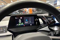 punainen Volkswagen ID.3 2023 kuva 23.