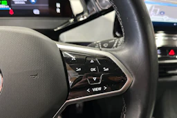 punainen Volkswagen ID.3 2023 kuva 25.