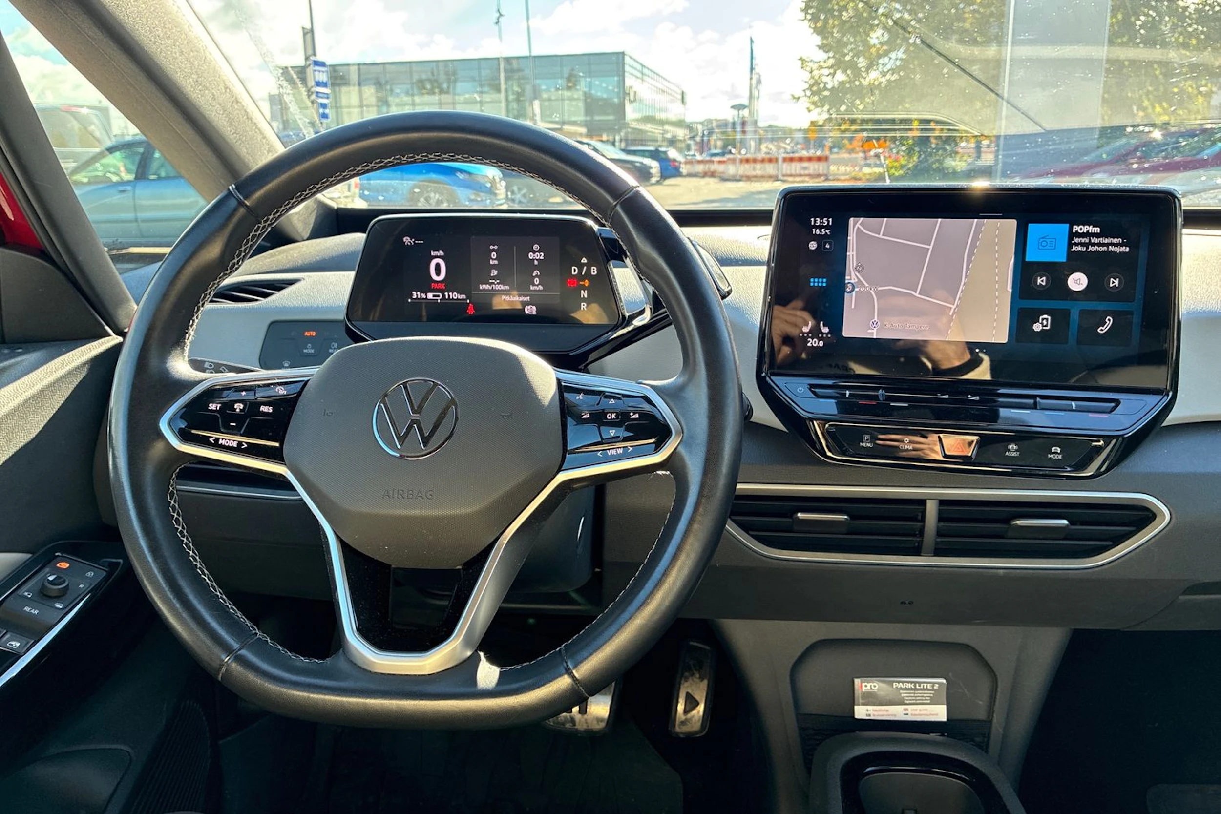 punainen Volkswagen ID.3 2023 kuva 4.