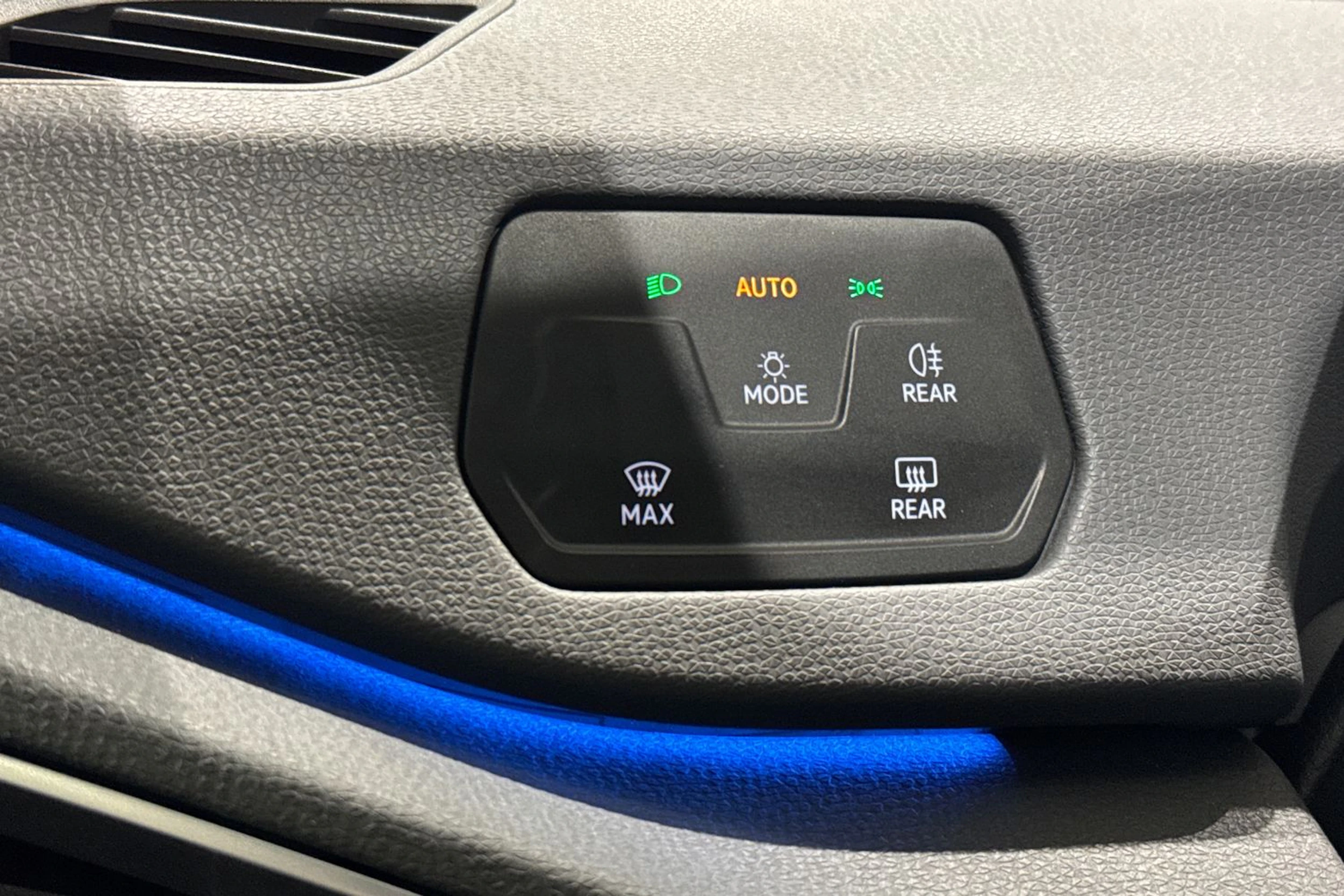 harmaa Volkswagen ID.3 2023 kuva 16.