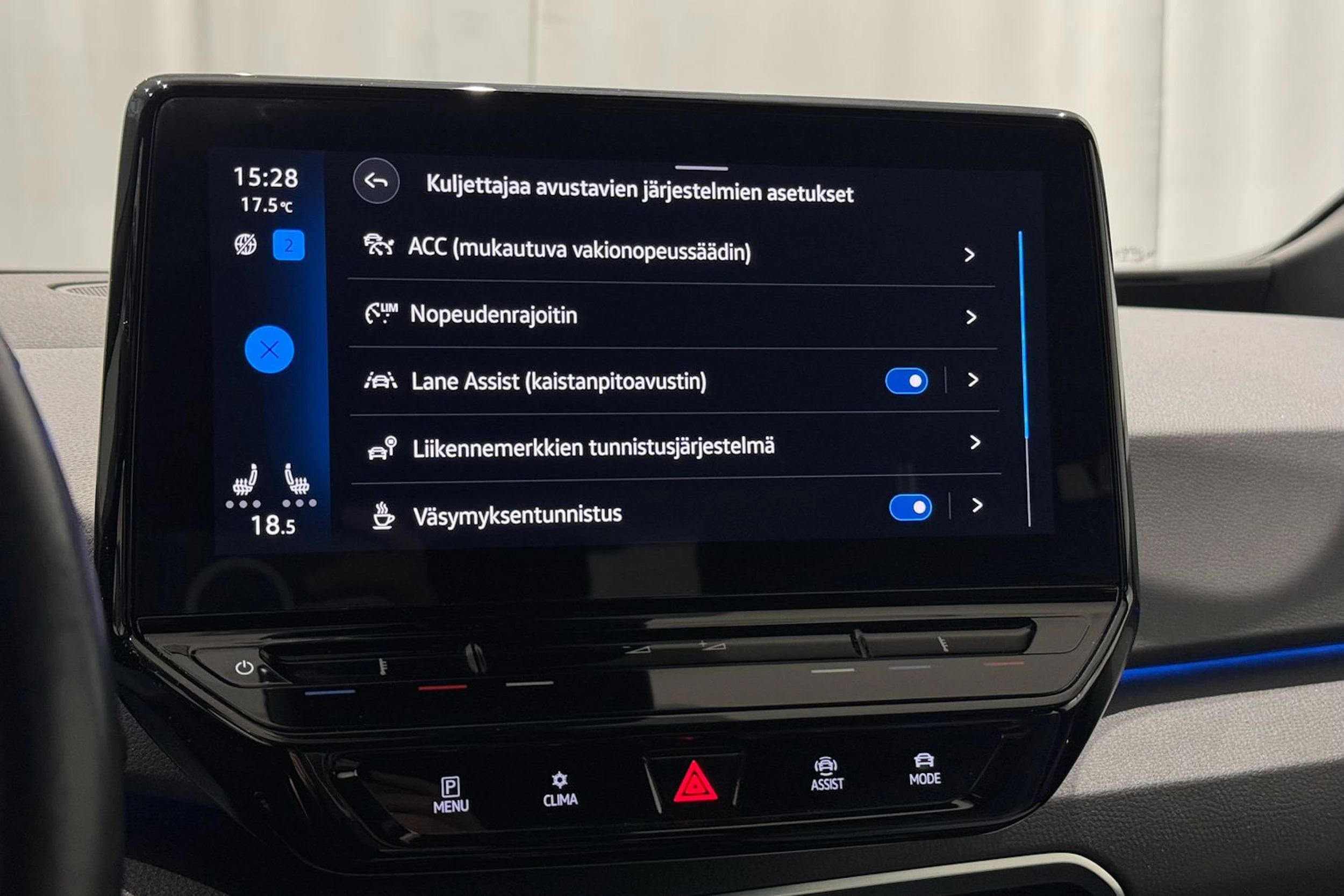 harmaa Volkswagen ID.3 2023 kuva 23.