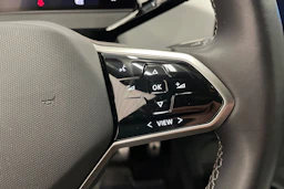 Punainen Volkswagen ID.3 2023 kuva 16.