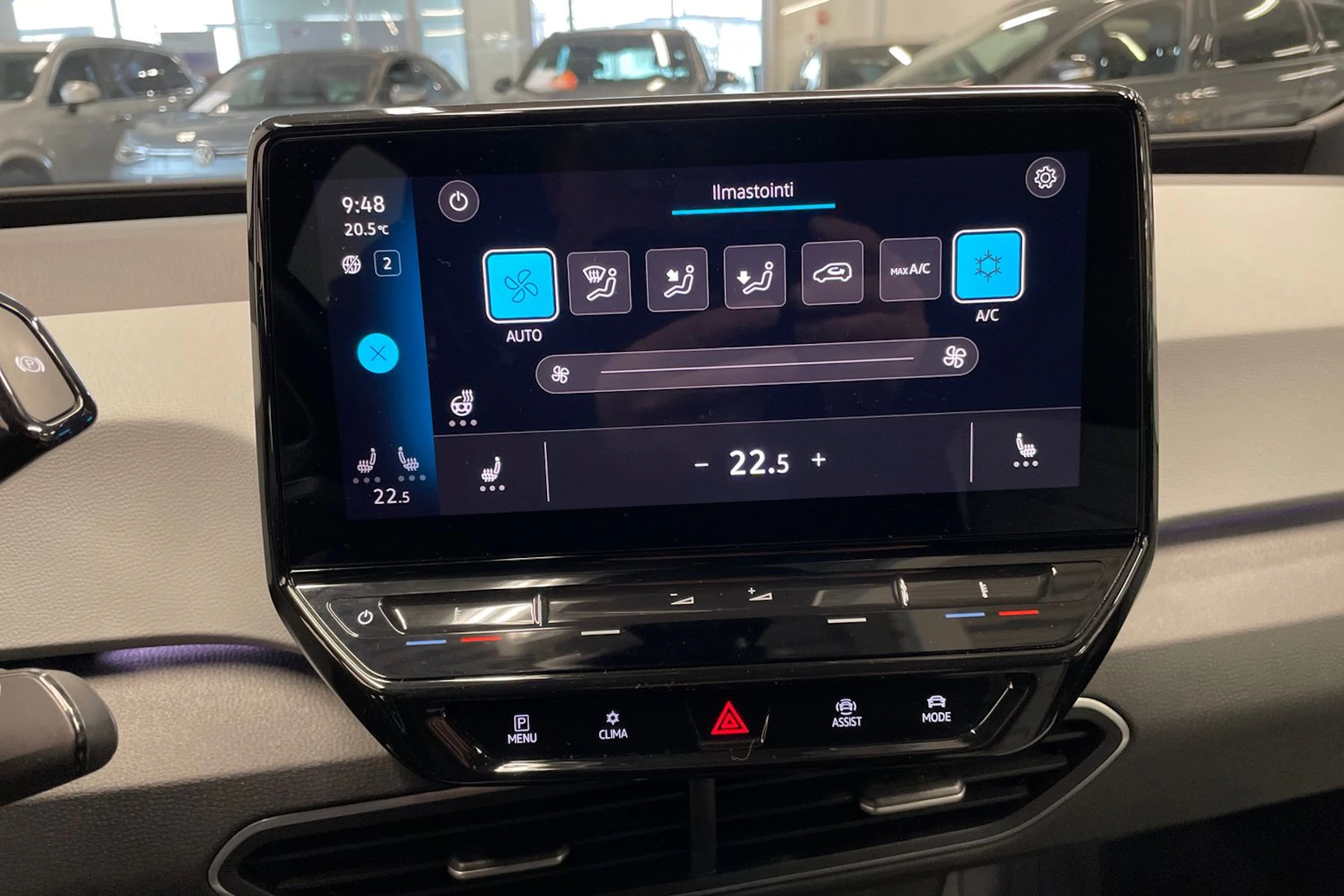 Punainen Volkswagen ID.3 2023 kuva 18.