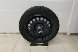 Punainen Volkswagen ID.3 2023 kuva 22.