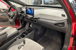 Punainen Volkswagen ID.3 2023 kuva 24.
