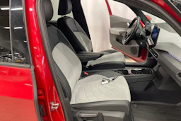 Punainen Volkswagen ID.3 2023 kuva 25.