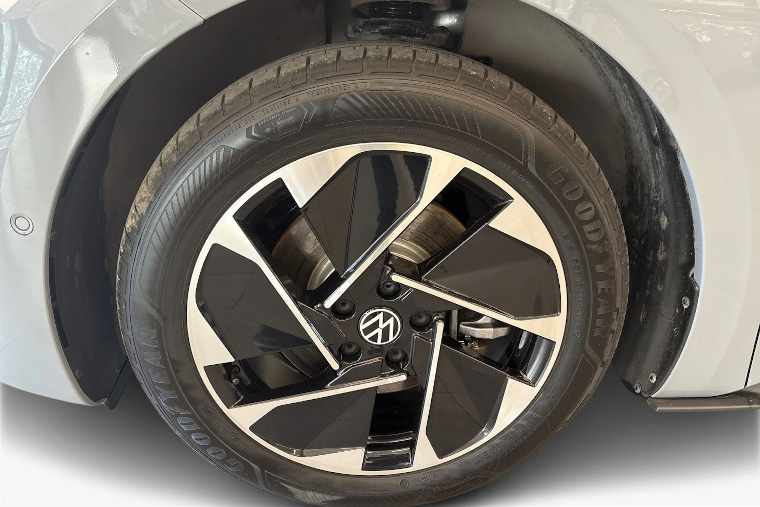 harmaa Volkswagen ID.3 2023 kuva 9.
