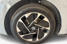 harmaa Volkswagen ID.3 2023 kuva 9.