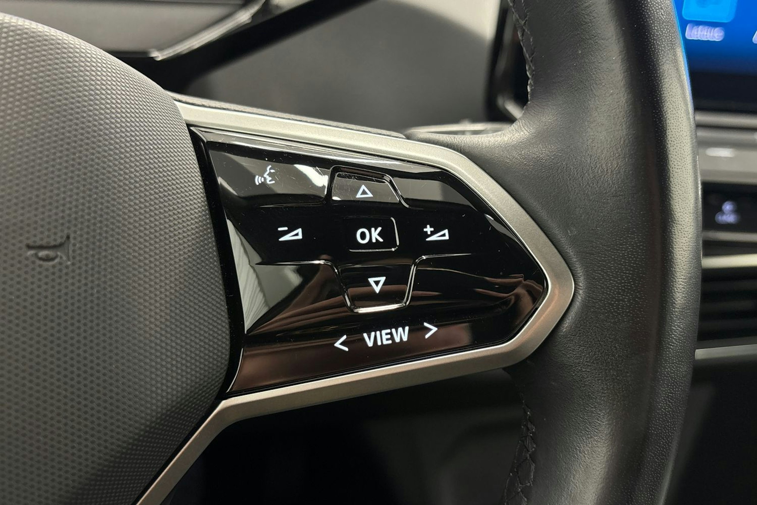 harmaa Volkswagen ID.3 2023 kuva 14.