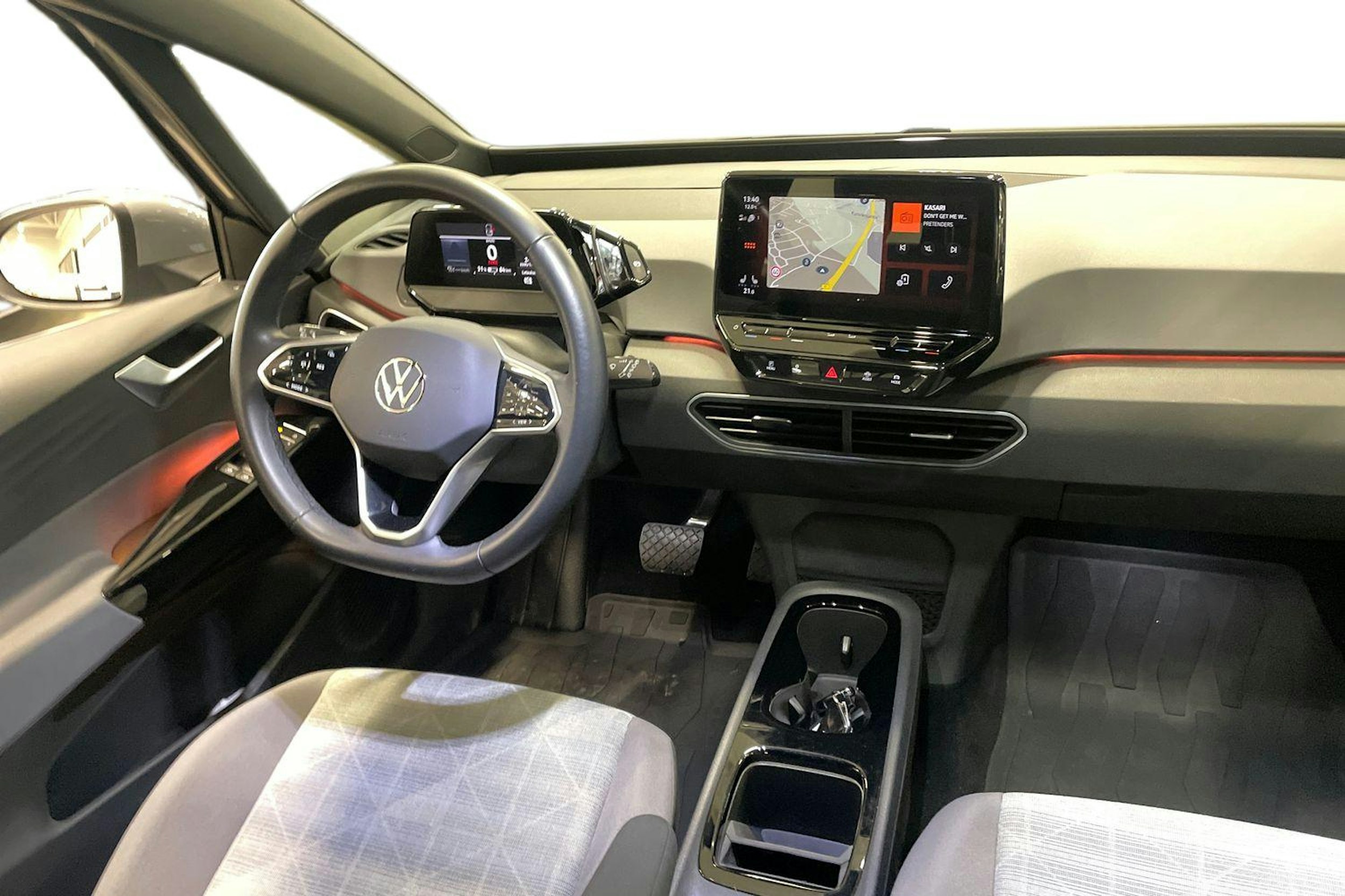 harmaa Volkswagen ID.3 2023 kuva 9.