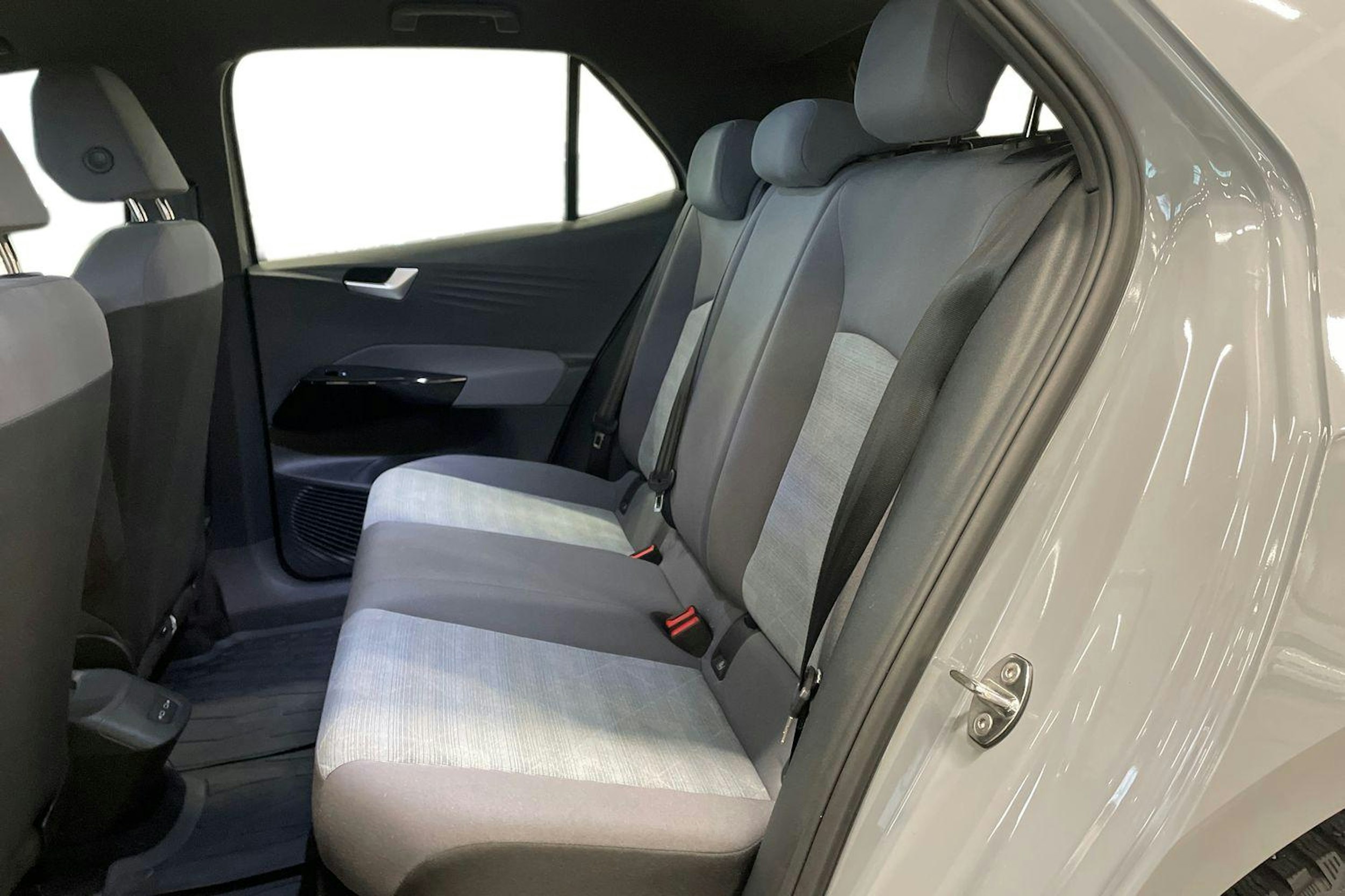 harmaa Volkswagen ID.3 2023 kuva 10.