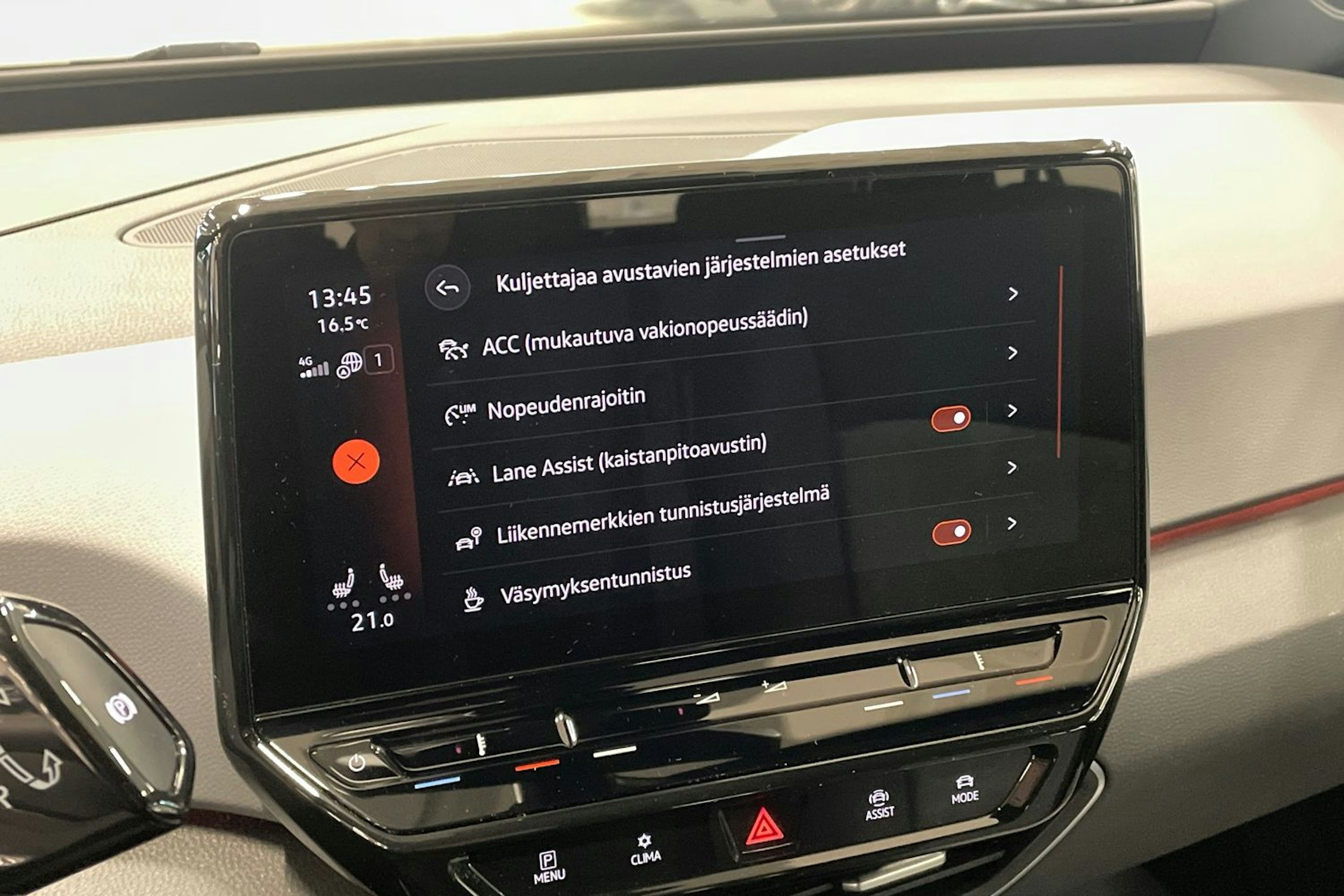 harmaa Volkswagen ID.3 2023 kuva 31.