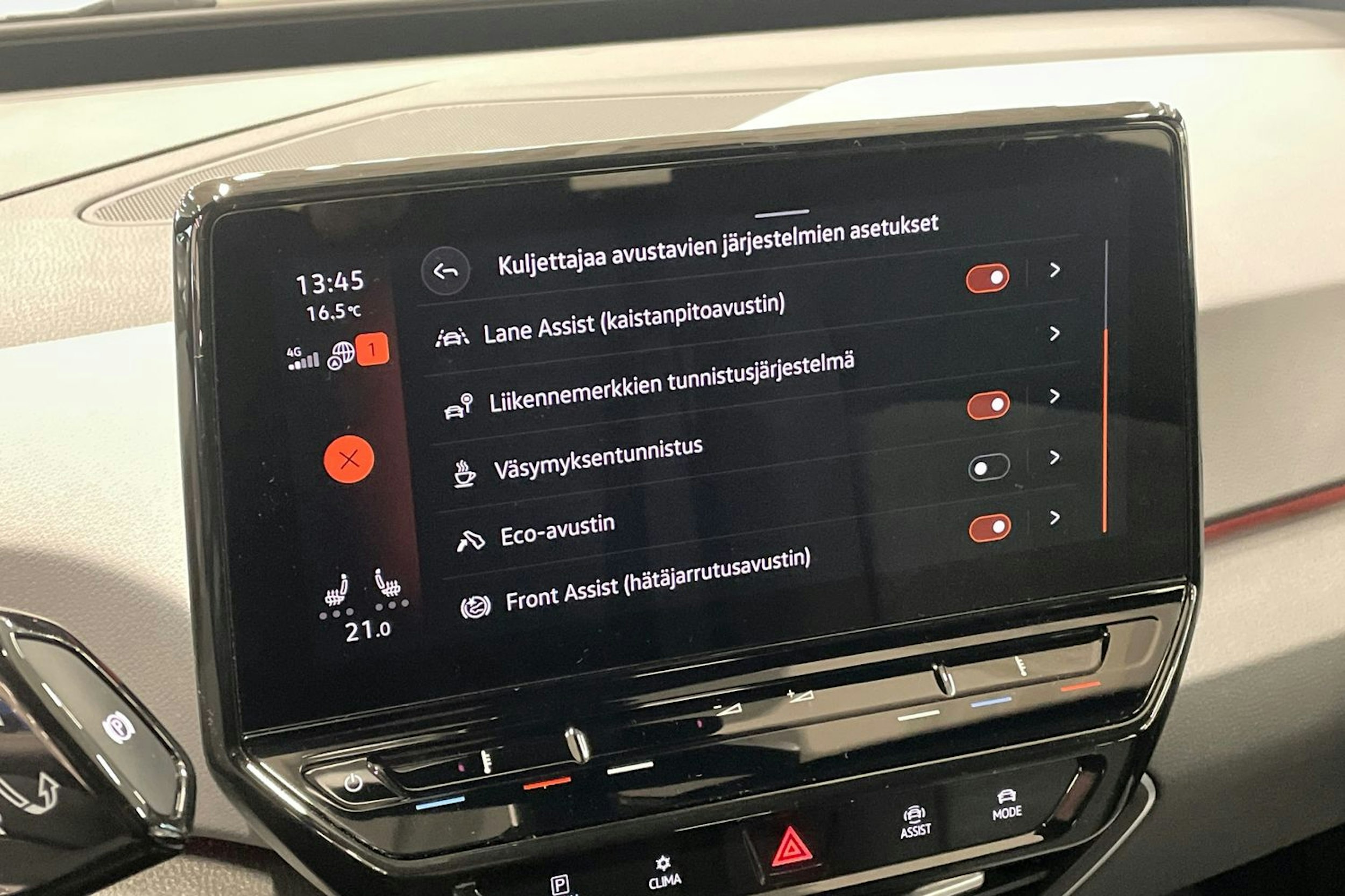 harmaa Volkswagen ID.3 2023 kuva 32.