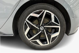 harmaa Volkswagen ID.3 2023 kuva 9.